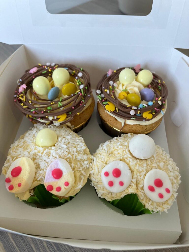 Cup cakes boxes from Glamorous Cakes