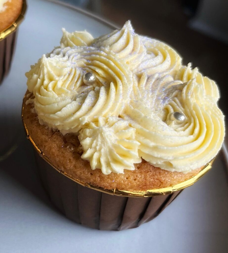 Cup cakes from Glamorous Cakes